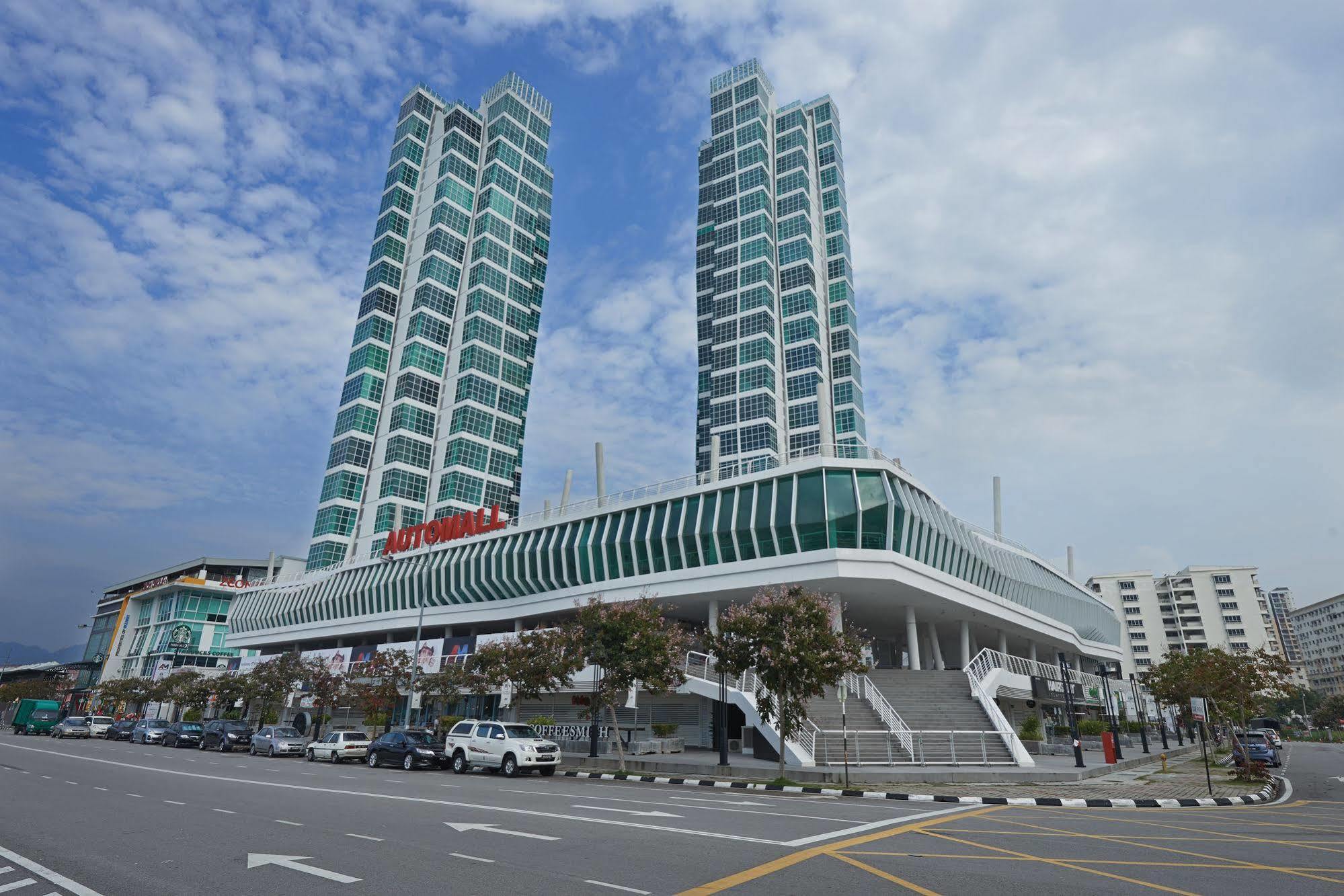 Maritime Luxury Suites George Town Eksteriør billede