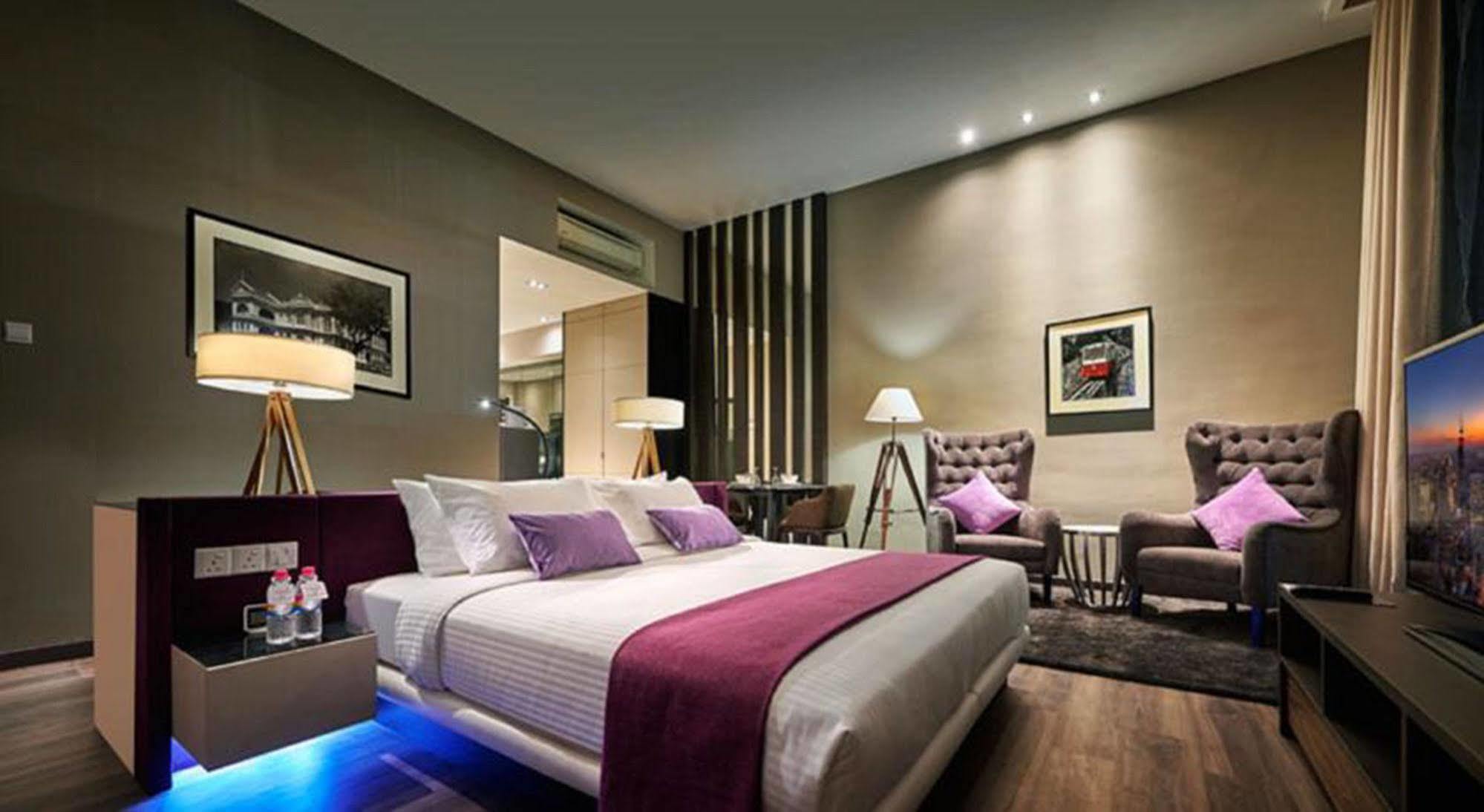 Maritime Luxury Suites George Town Eksteriør billede